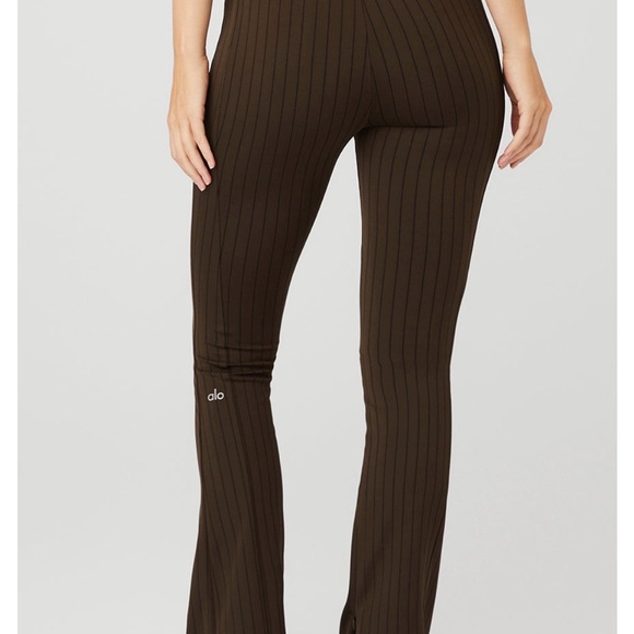 Women’s Alo High waist Pinstripe Flare Legging sz M - Picture 2 of 8